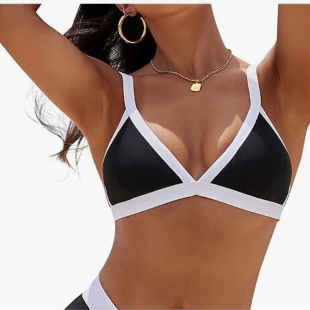 NWT Blooming Jelly black & white triangle bikini top sz small